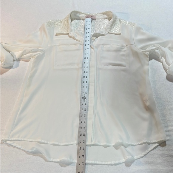 White 3/4 Sleeve Notched Collar Lace Women's Blouse Sequins & Hearts - Picture 11 of 15